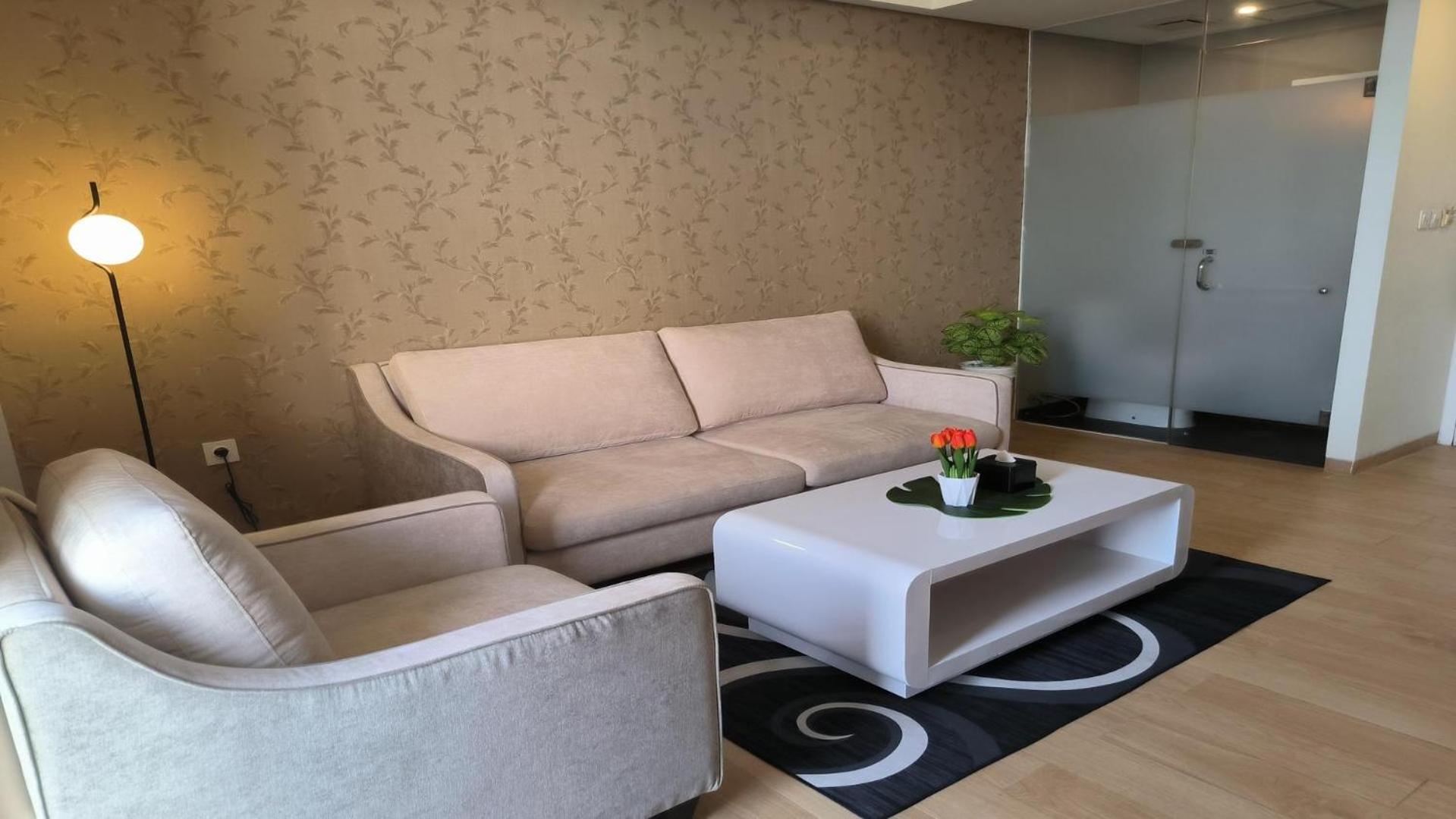 Whiz Prime Hotel Sudirman 芝拉扎 外观 照片